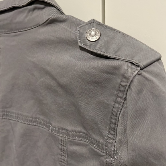 SIZE - MEDIUM COAT GREY - Picture 8 of 12